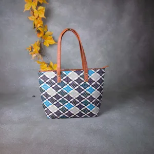 9am to 5pm Totes Black Colour with Blue Diamond Design.